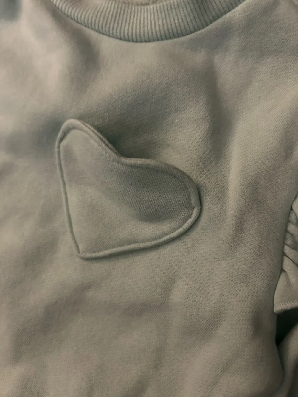 The Children's Place Mint Ruffle Heart Sweatshirt. Size 3T